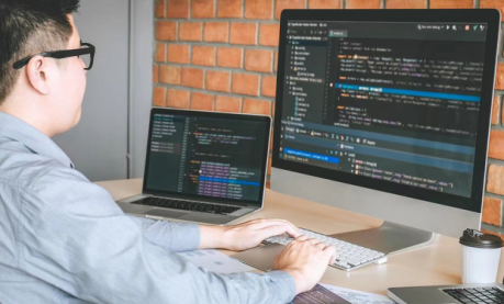 解读&ldquo;金课&rdquo;丨《Python程序设计》:编程实战与数据应用的核心引擎